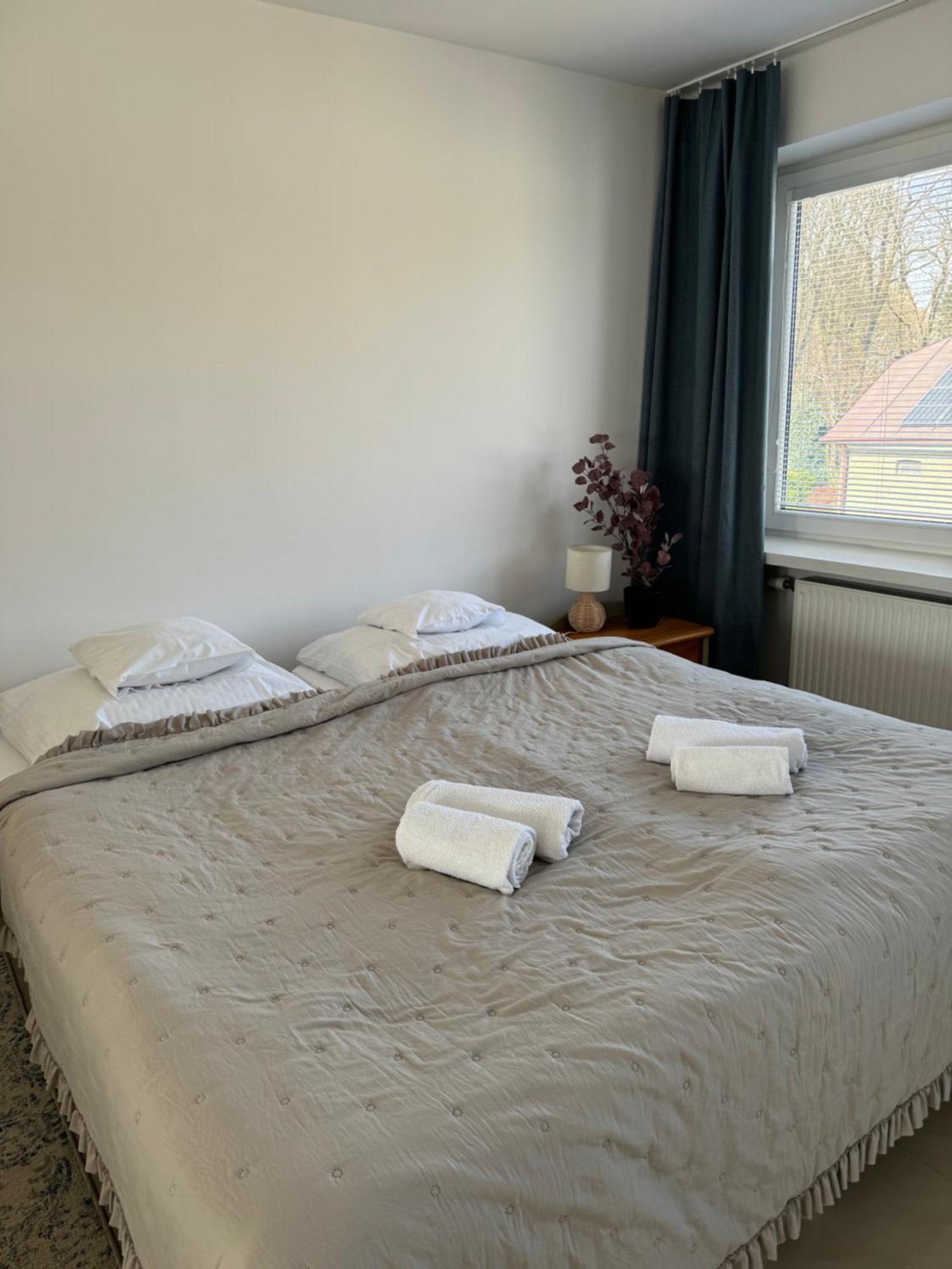 Apartamenty Cud Miod Krosno Bagian luar foto