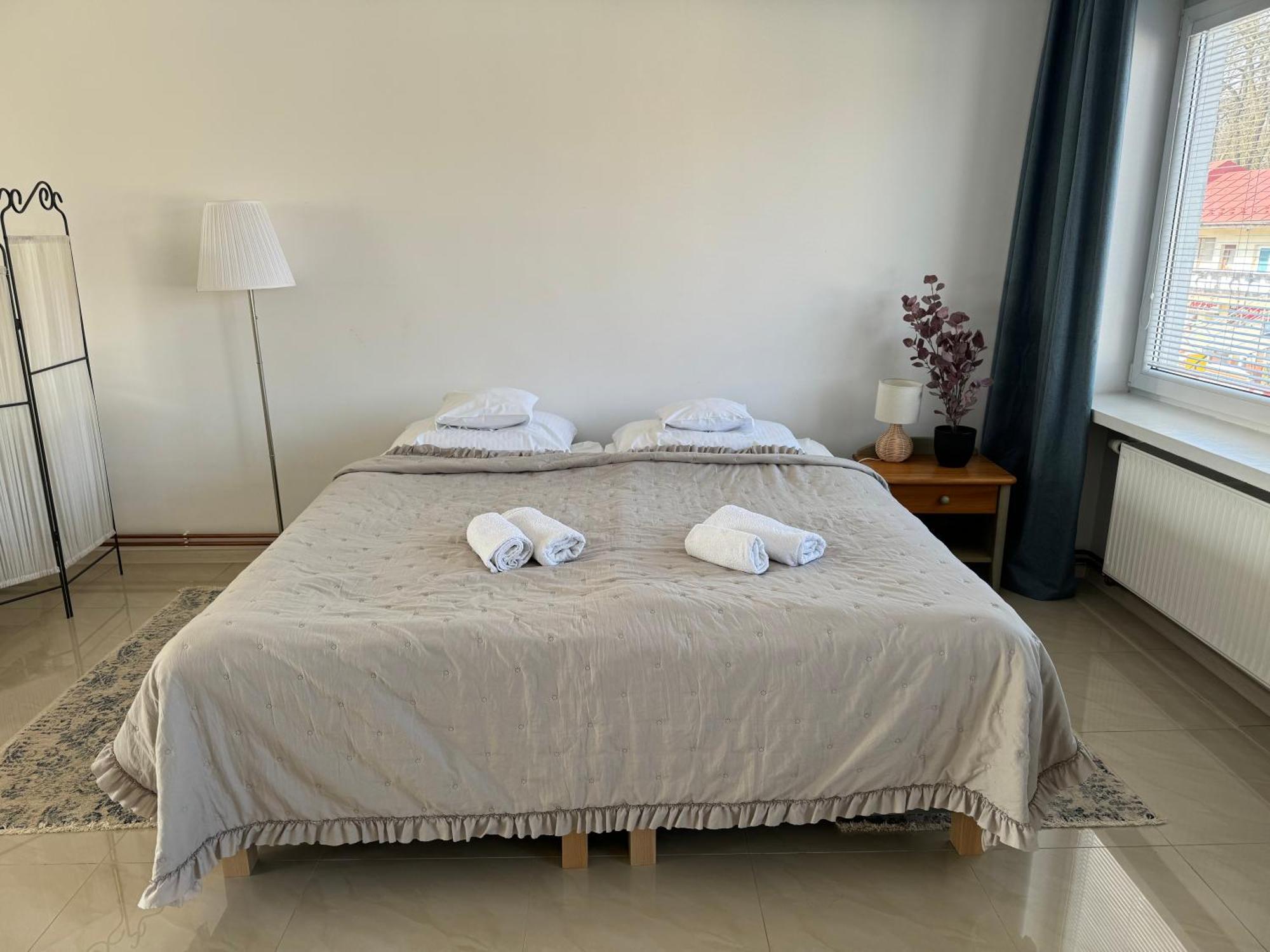 Apartamenty Cud Miod Krosno Bagian luar foto